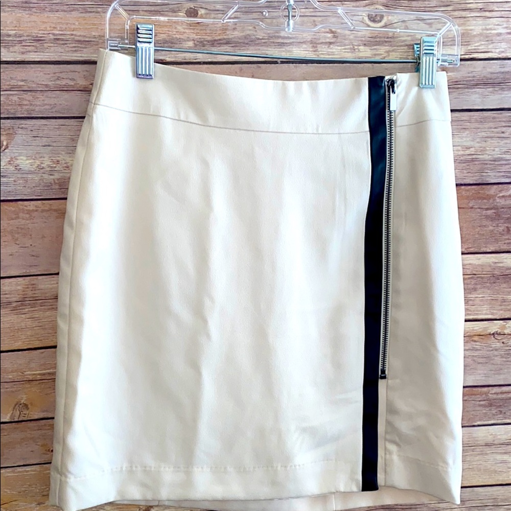 NWT Banana Republic Skirt With Exposed Zipper
